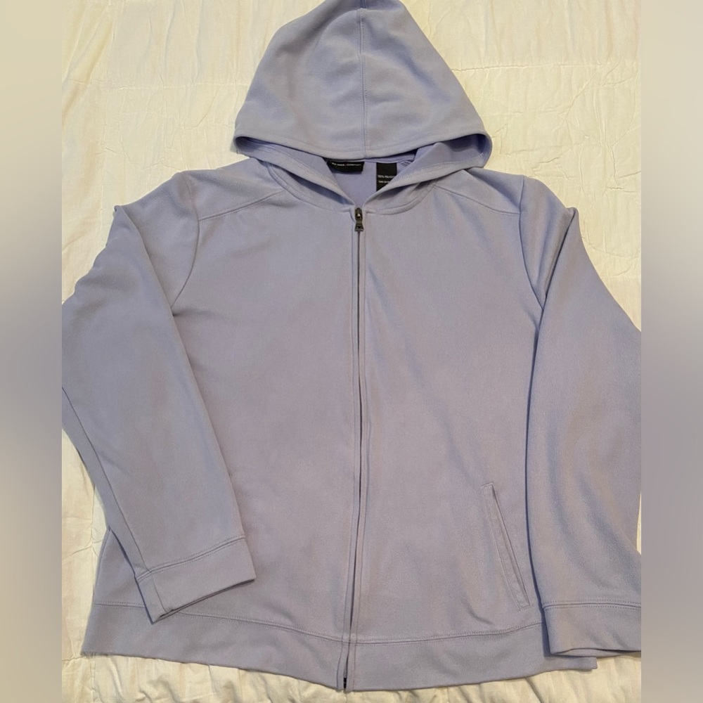 Size L lavender zip up hoodie with front pockets